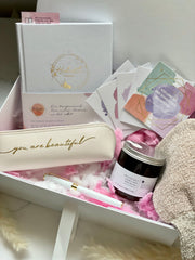 Die beste Freundin Geschenkbox enthält eine Auswahl an hochwertigen Selfcare Produkten für dich oder deinen Lieblingsmenschen 
